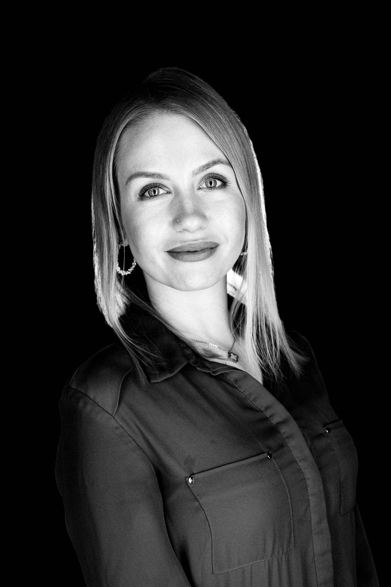 Export x3 Headshot  06535 Dez 01 2019 Bearbeitet 2 Headshots 2019  Miro Nicole Nadine